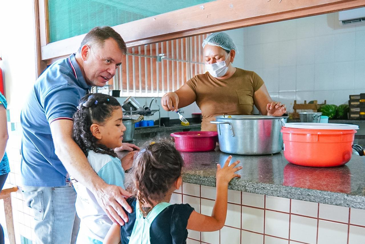 “Estou cada dia mais apaixonado pela Educação”, afirma Alysson ao celebrar ano de avanços